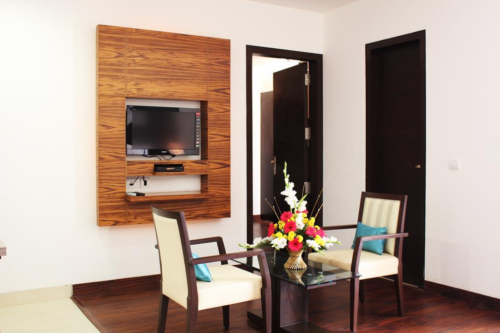 Stately Suites Mg Road Gurgaon Exterior foto